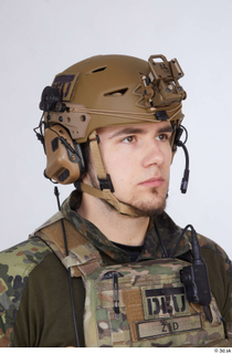 Photos Frankie Perry Army USA Recon head helmet 0001.jpg